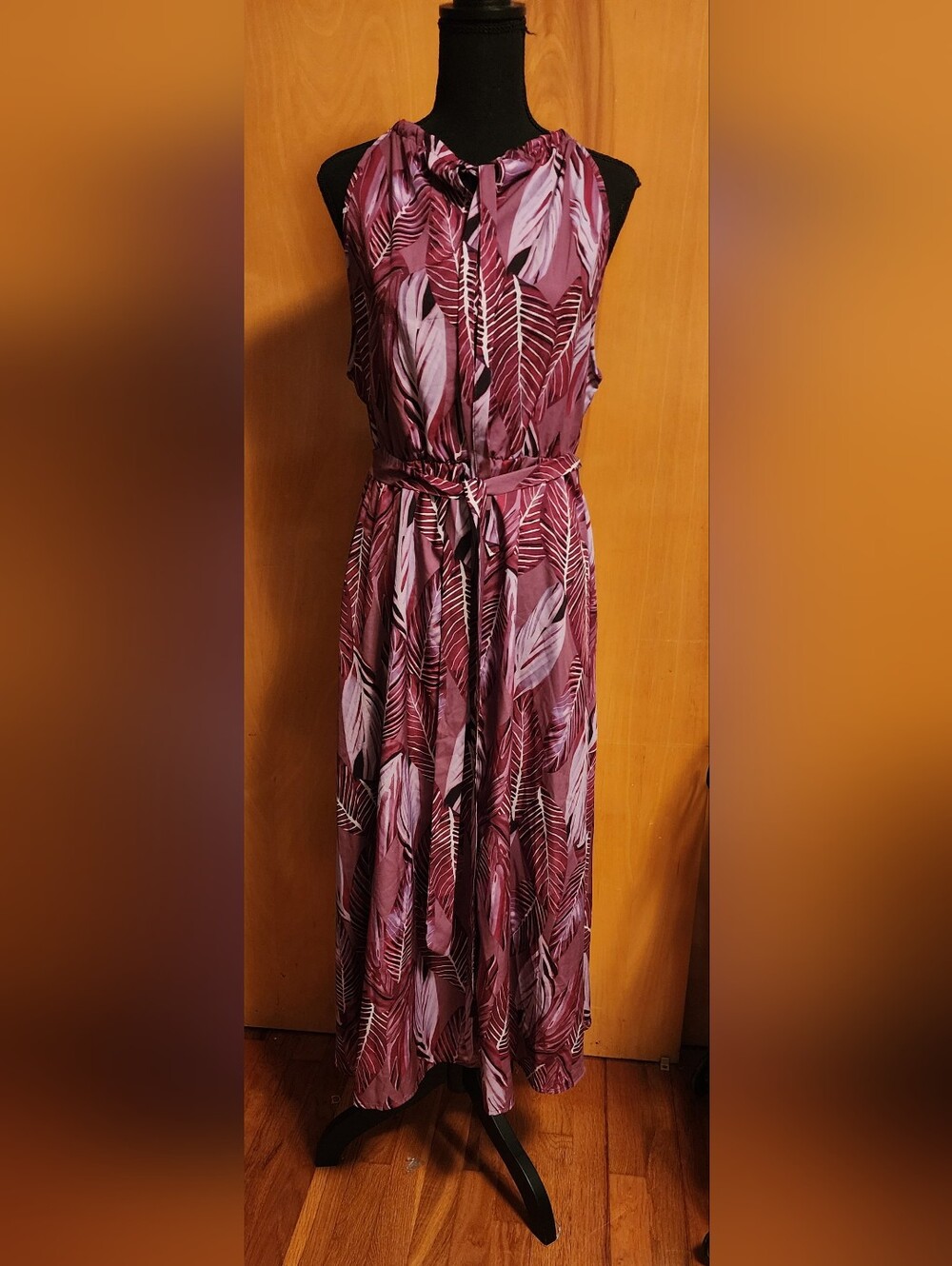 BloomChic Mauve and Plum Leaf-Print Maxi Dress with Waist Tie